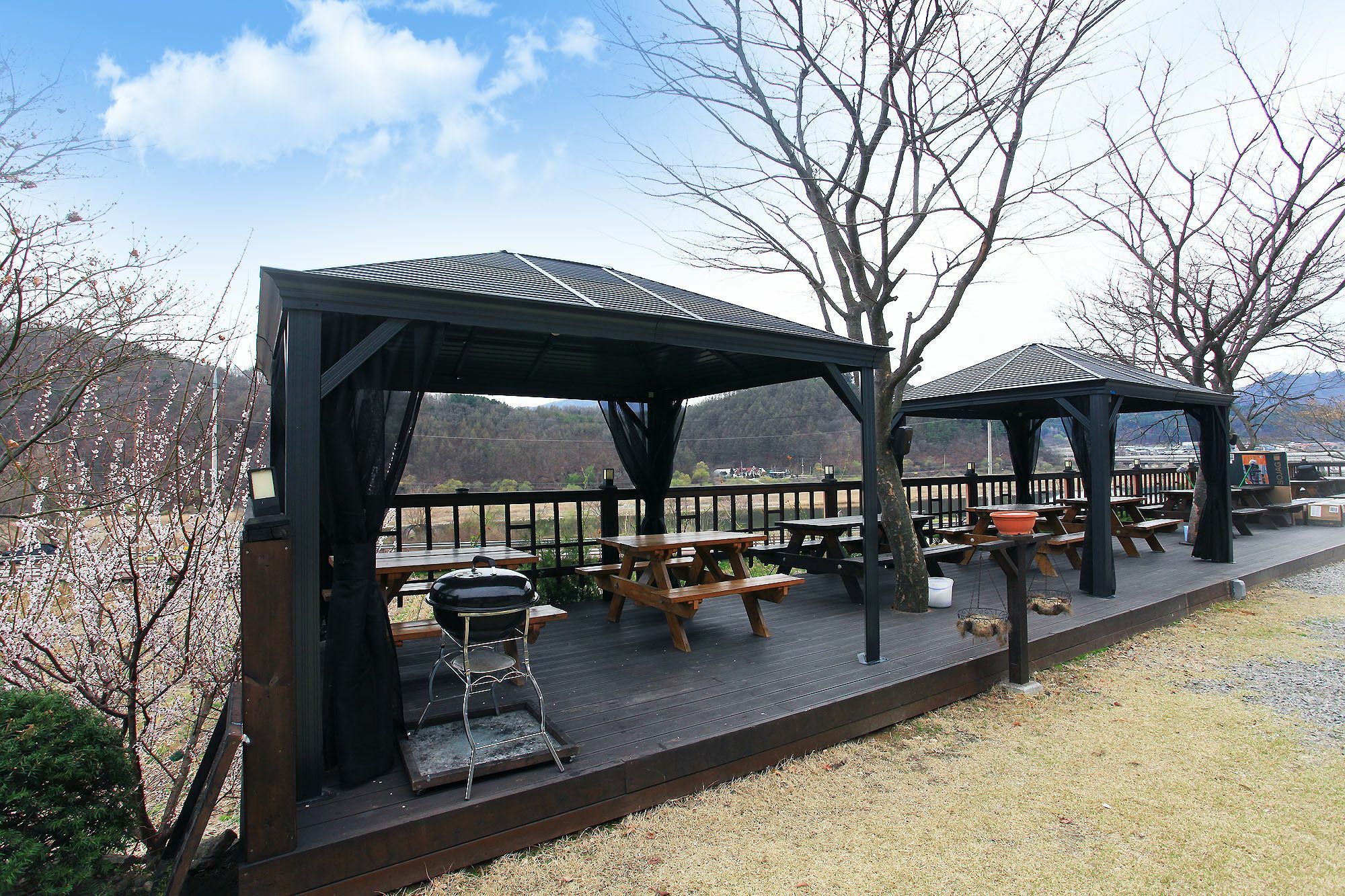 Forest Of Color Pension Hongcheon Bagian luar foto
